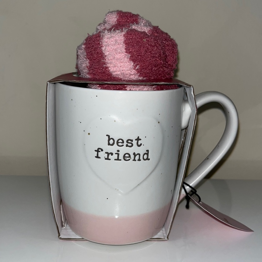 Mugs and Socks Set